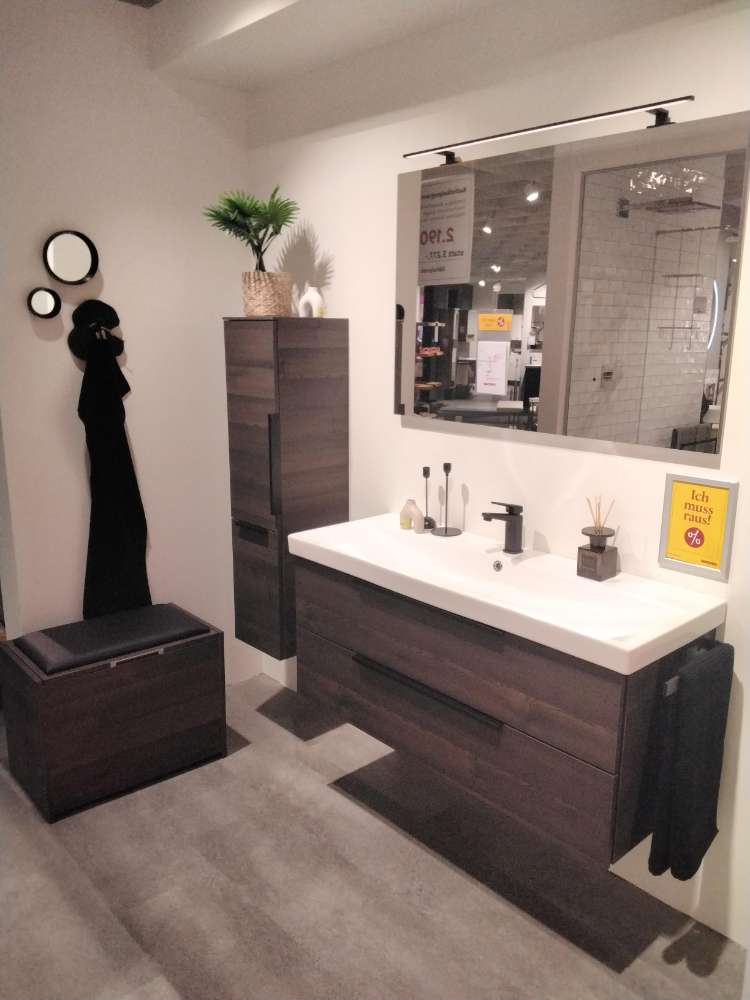 Badmöbelprogramm Serie 7075