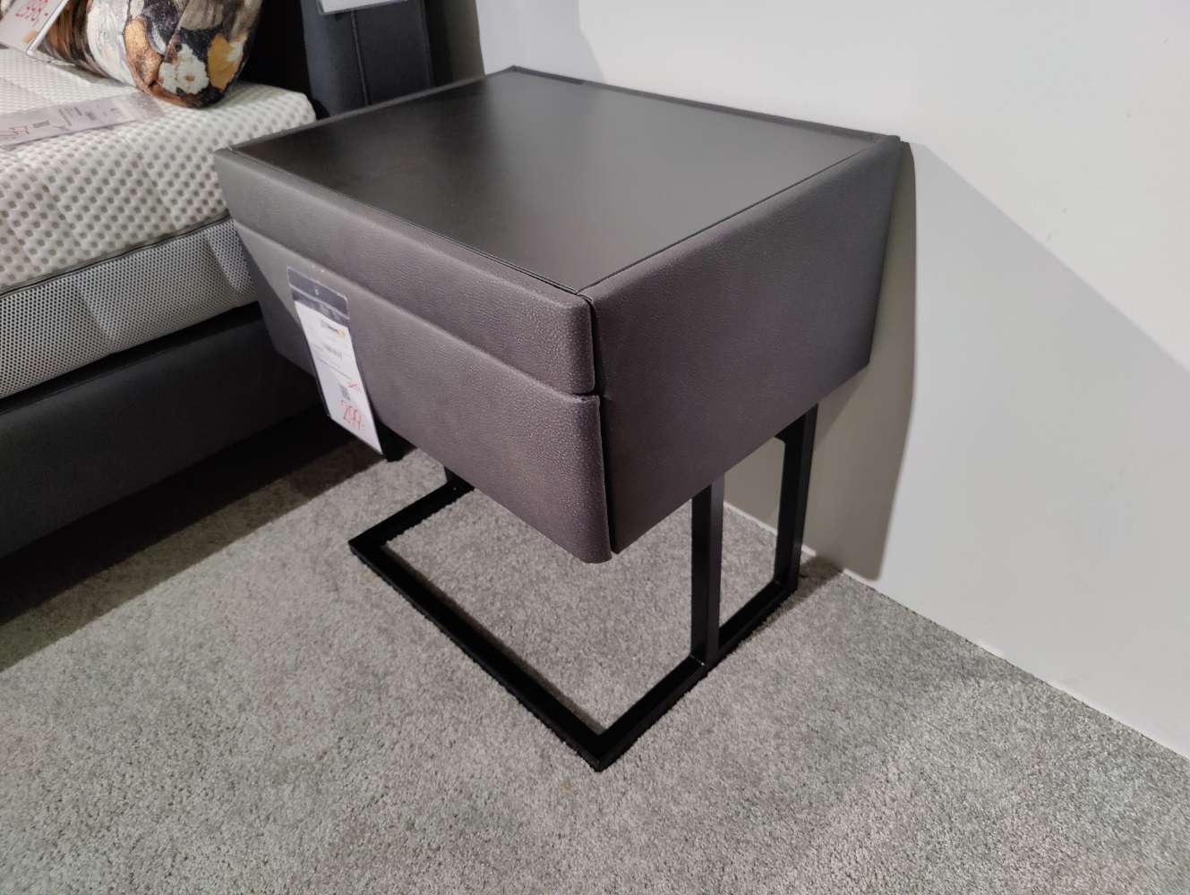 Nachtkonsole – INTERLIVING 1416 – graphit – höhenverstellbar