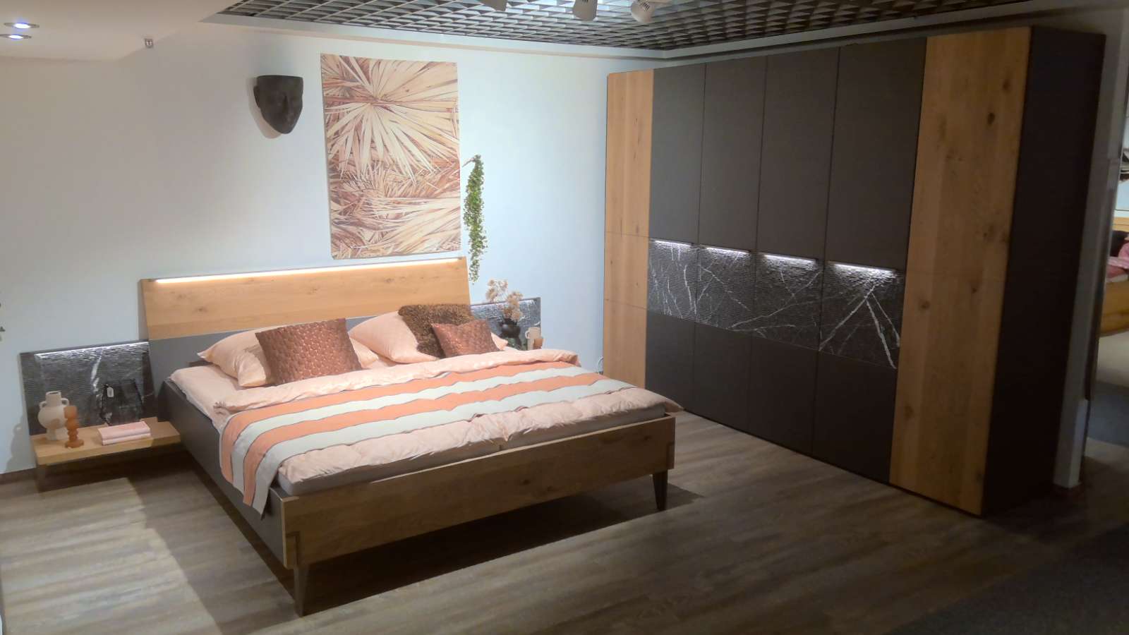 Thielemeyer Schlafzimmer Milo mit Beleuchtung