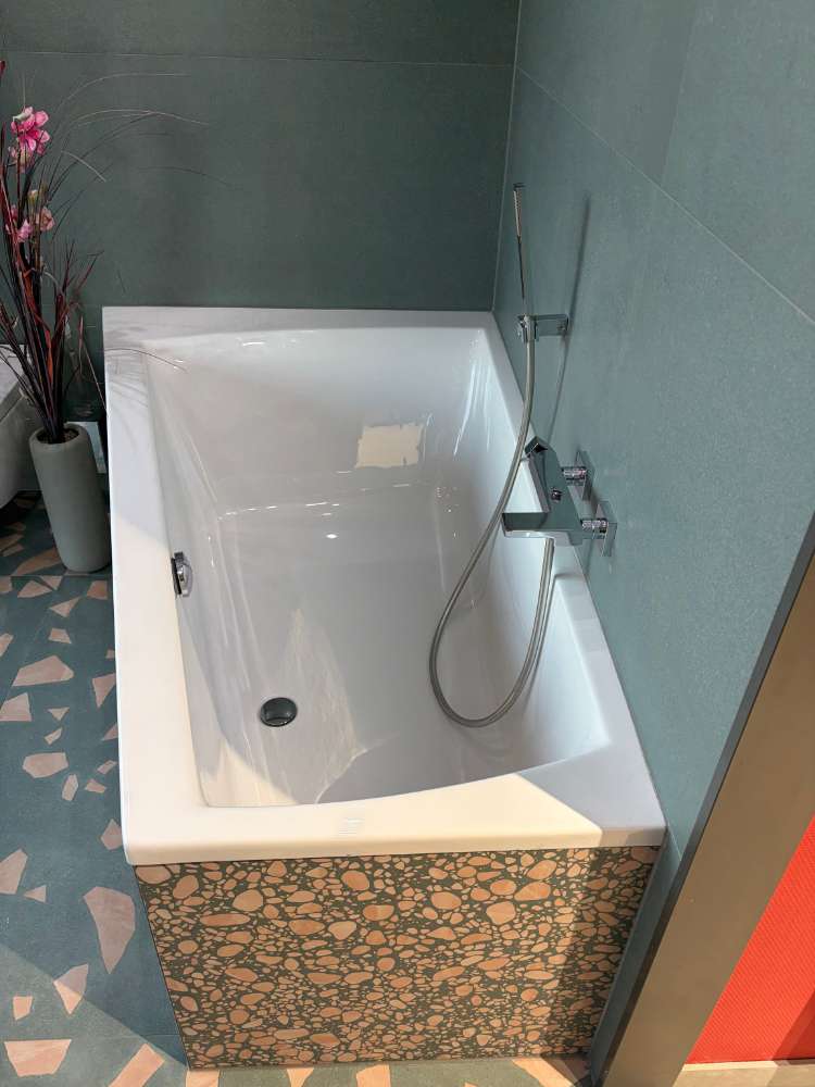 Repabad Genf Duo Rechts 170x110x65CM Weiß m. Ablaufgarnitur Chrom