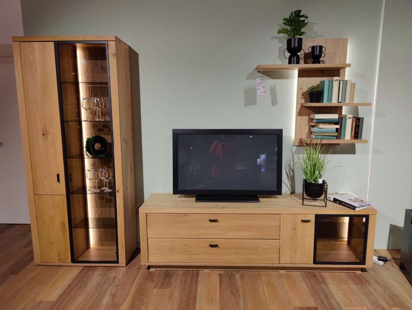 Wohnwand – Wohnkombination – inkl. Beleuchtung