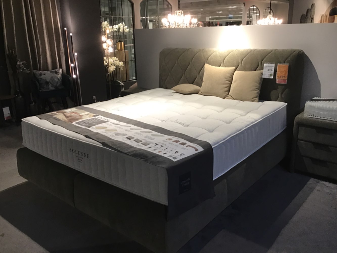 Boxspringbett Solenne 180x200cm Johann Jakob