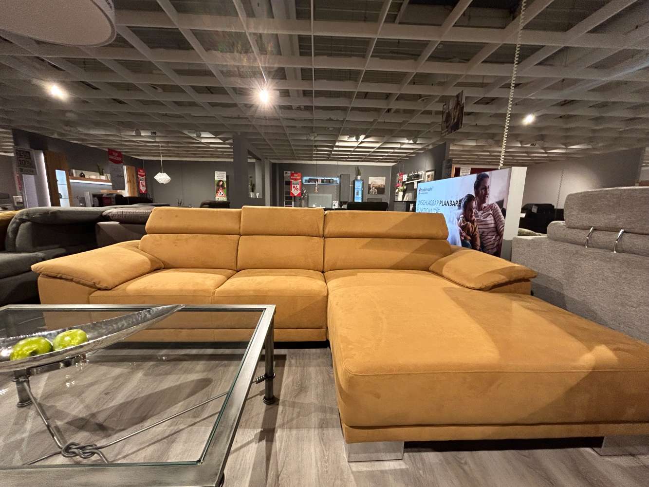 Garnitur mit Sitzvorzug und Kopfverstellung