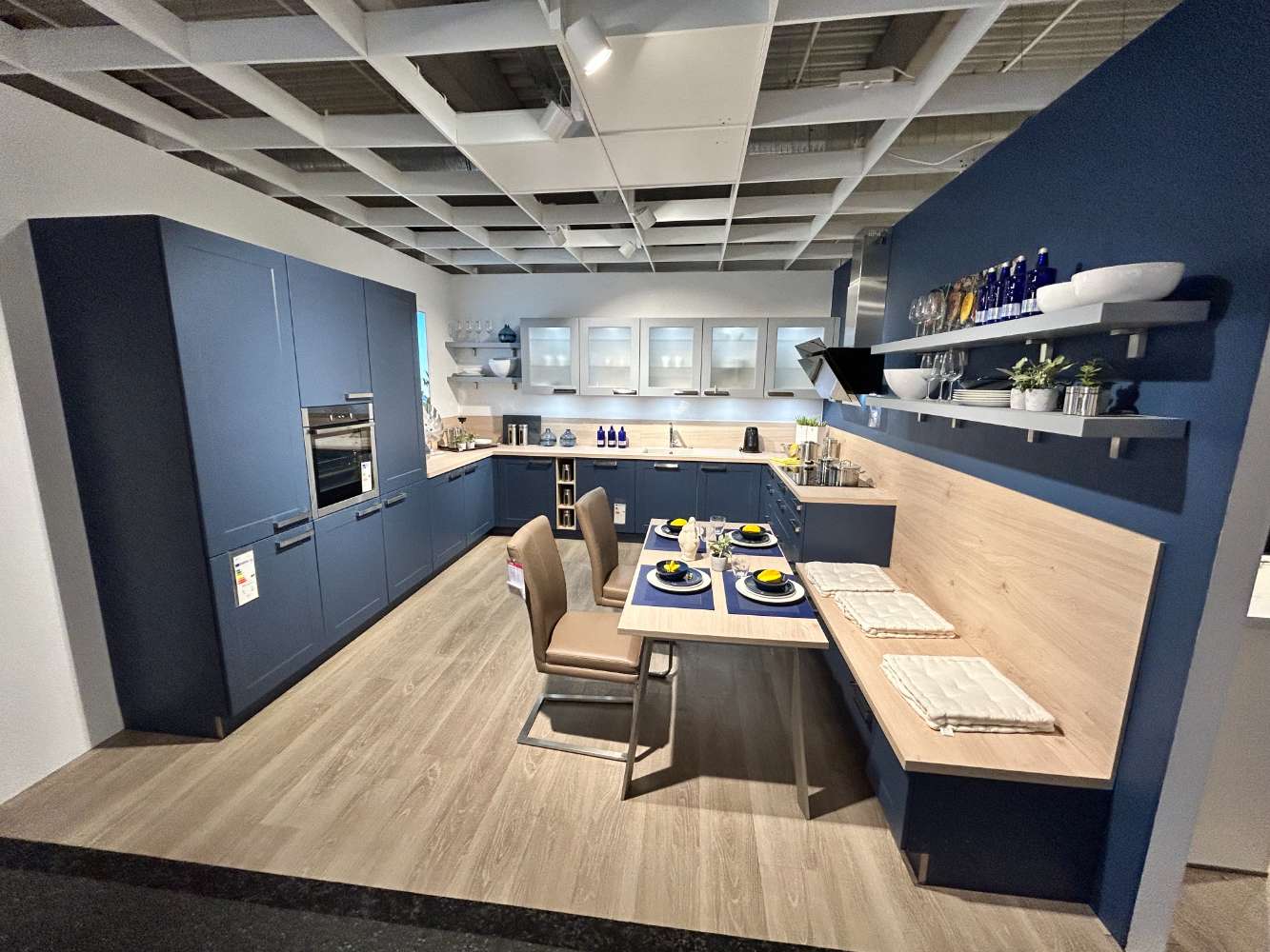 Einbauküche FrameLack/8H-132