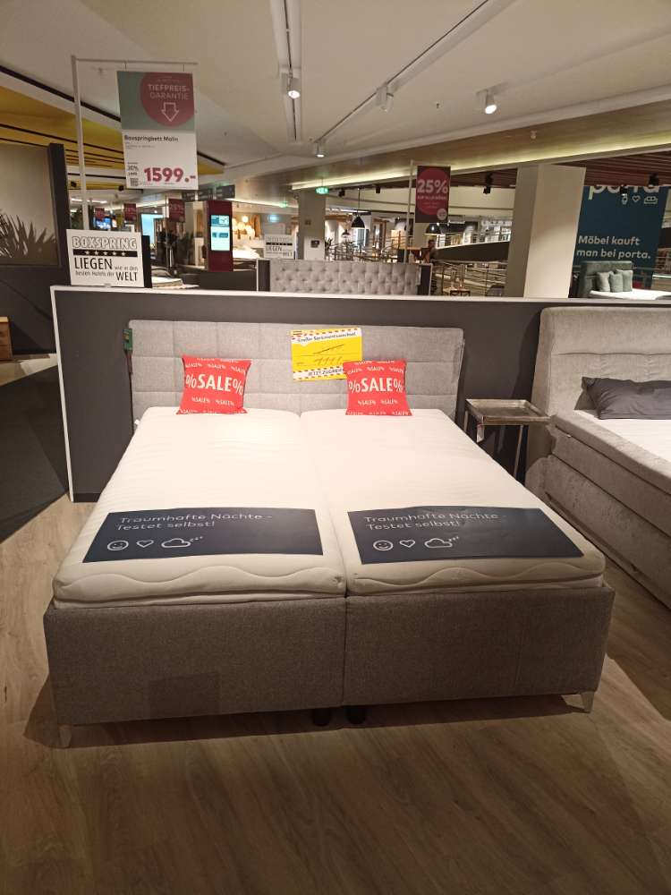 Bettrahmen mit Kopfteil