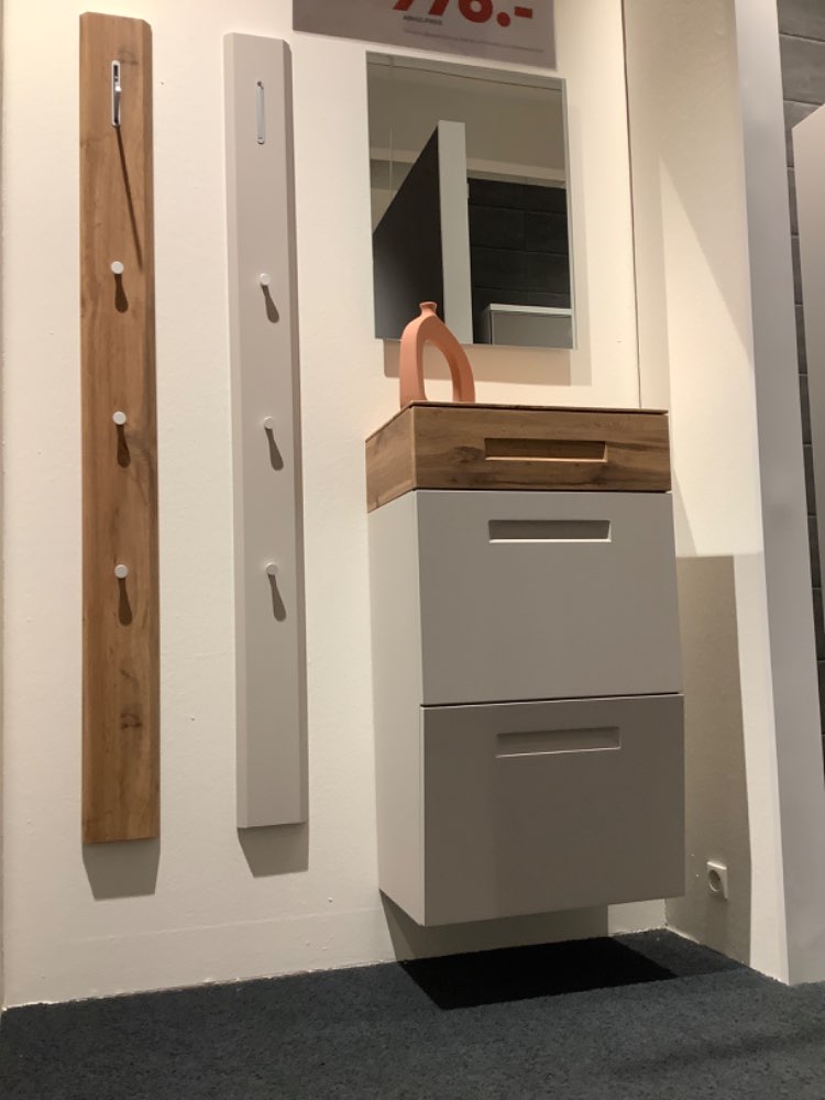 Garderobe Mondo Mirar