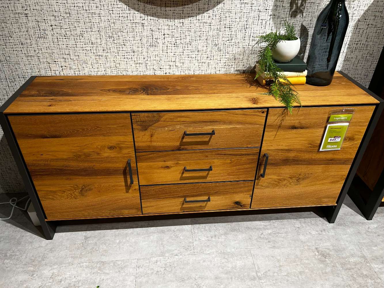 Sideboard