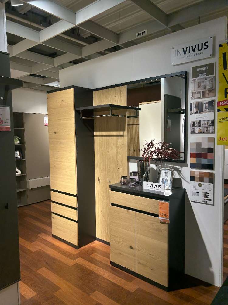 Invivus Garderobe