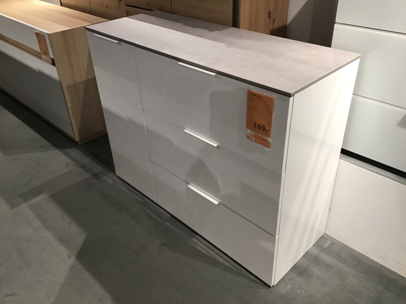 XXXLutz Ausstellungsstück Möbel Kommode Galaverna grau weiß