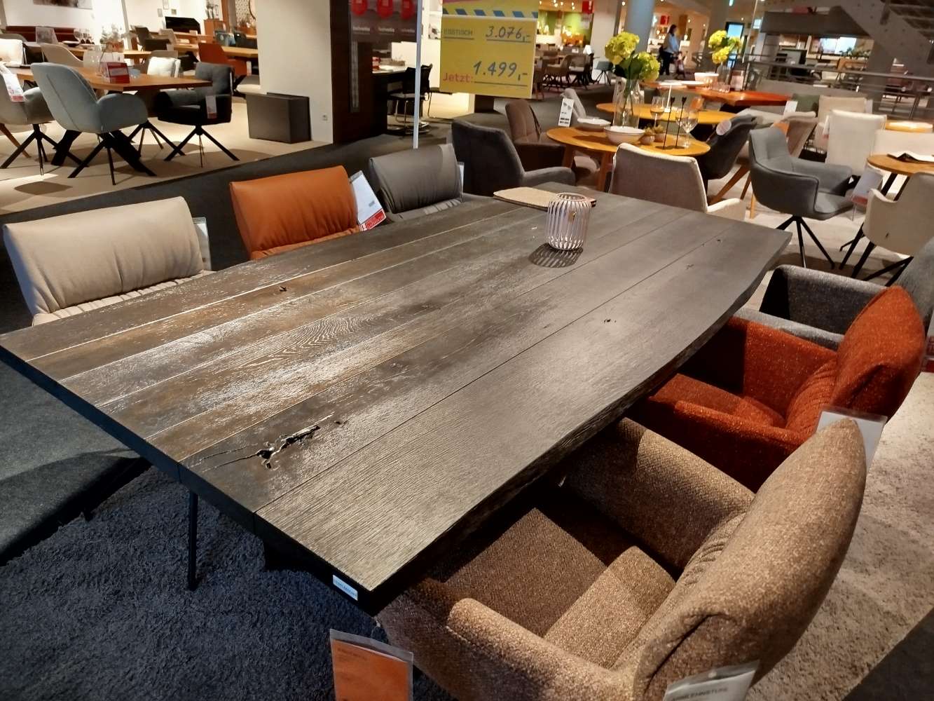XXXLutz, Möbel, Esstisch