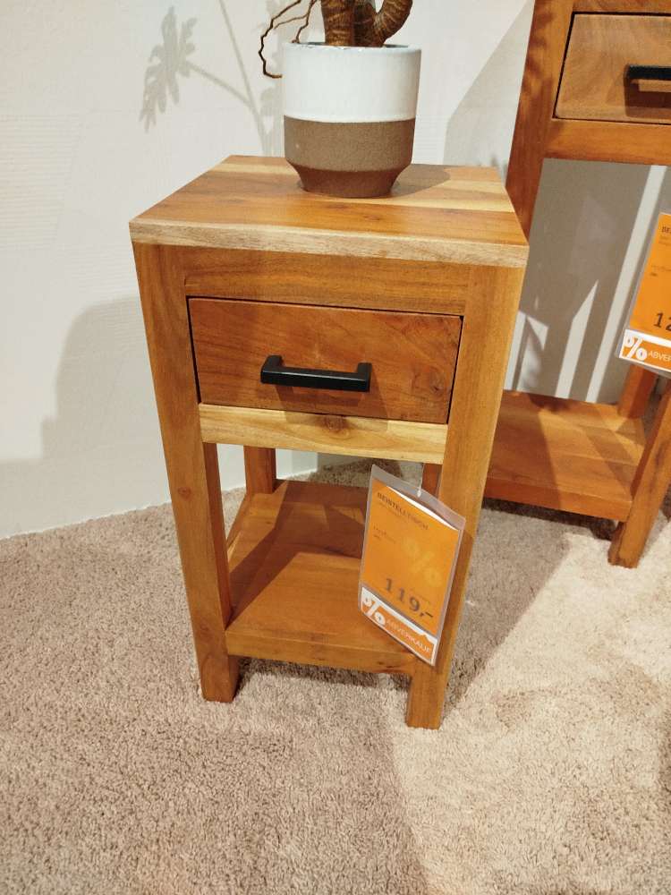 XXXLUTZ, Möbel, Beistelltische