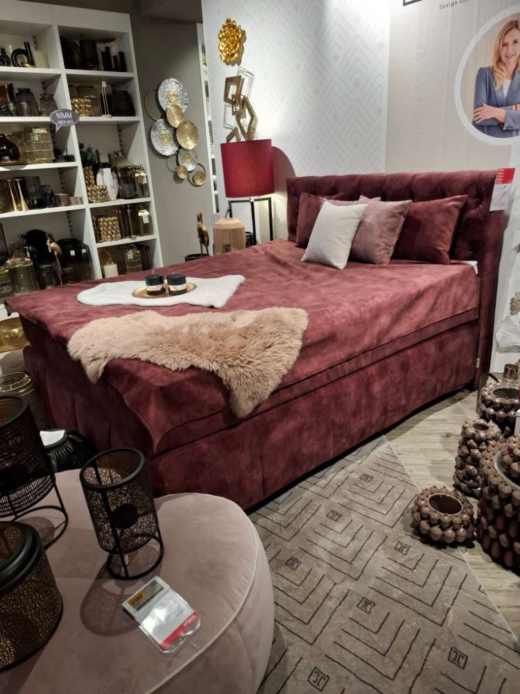 Boxspringbett + Zubehör