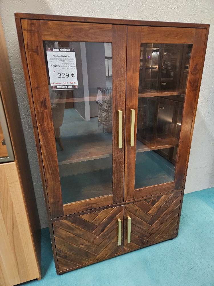 Vitrine Calatria Akazienholz massiv statt 1069€