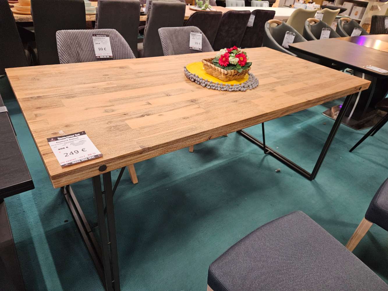 Esstisch Detroit Akazie massiv statt 408€