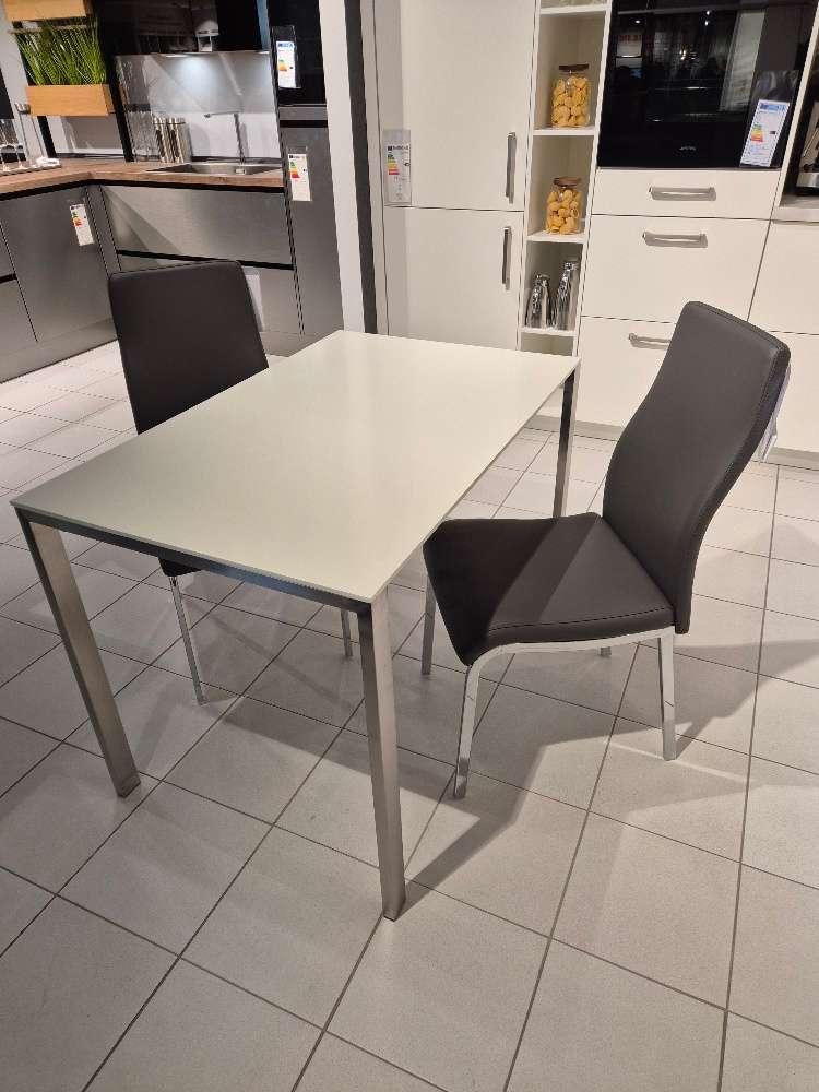 Esstisch mit 2 Stühlen