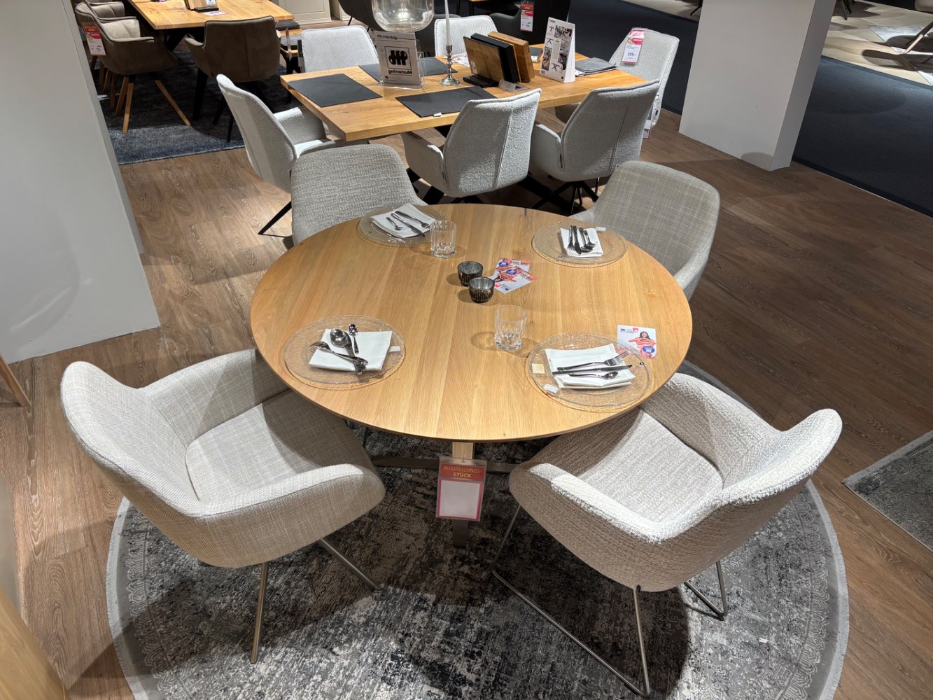 Tischgruppe „Tavia“ von Musterring | Abverkauf | SegmüllerTisch