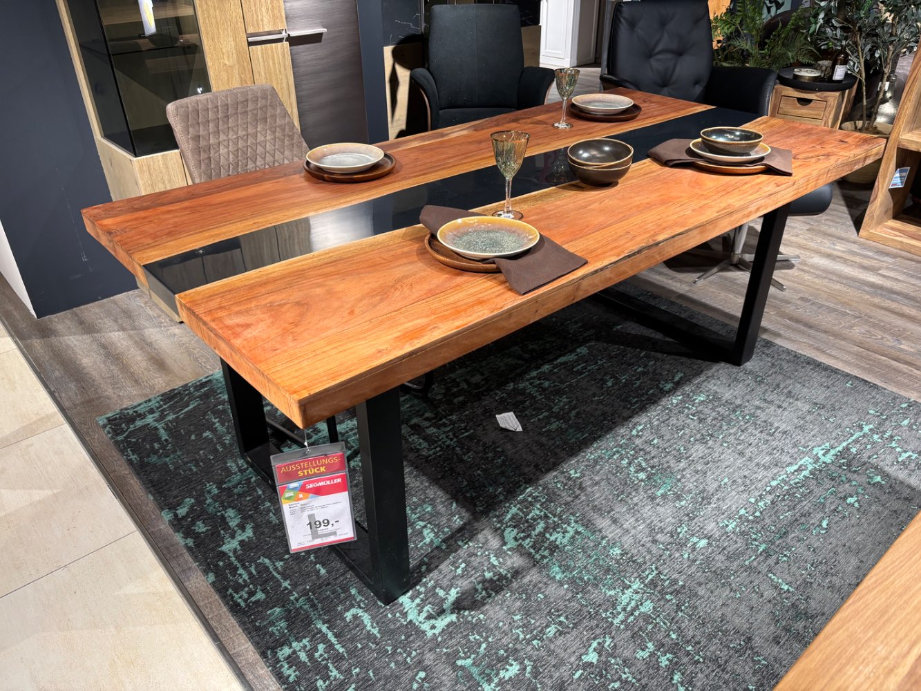 Esstisch „Resin“ von Wolf Möbel