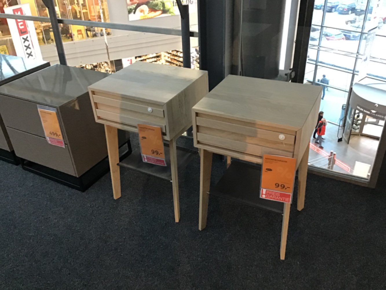 XXXLutz Ausstellungsstück Möbel Nachttisch Eicon white wash