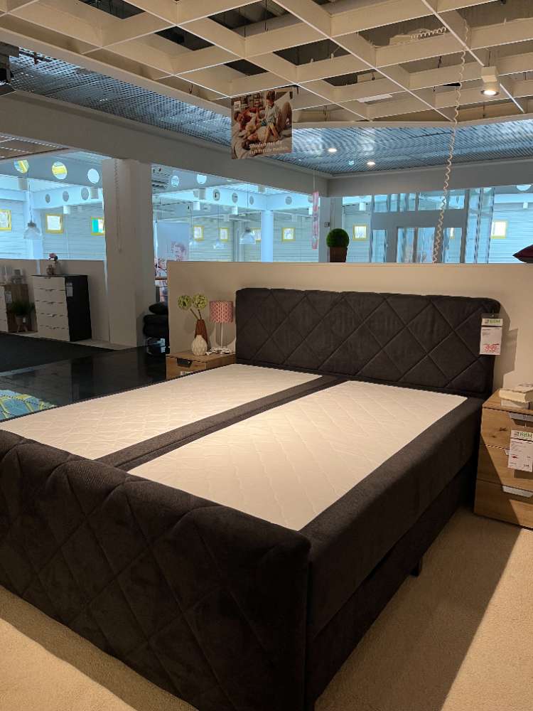 Modernes Boxspringbett in anthrazit