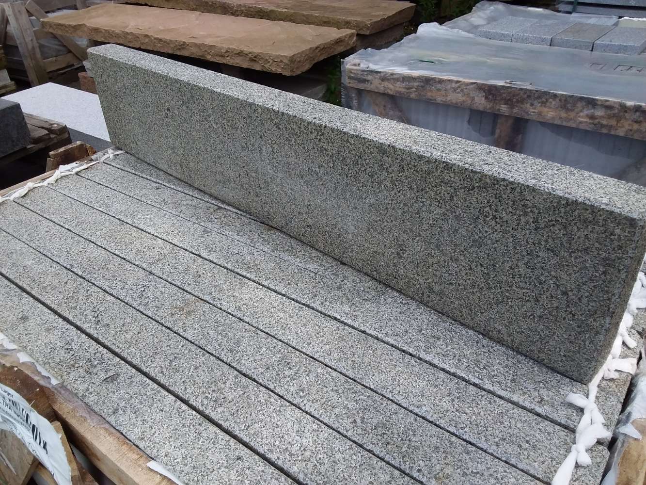 Randsteine Granit 6x20x100, anthrazit Naturstein Bordstein