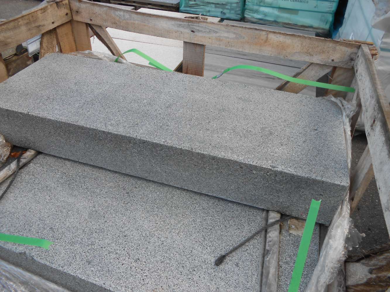 Blockstufen Granit 15x35x100 anthrazit Naturstein Stufen