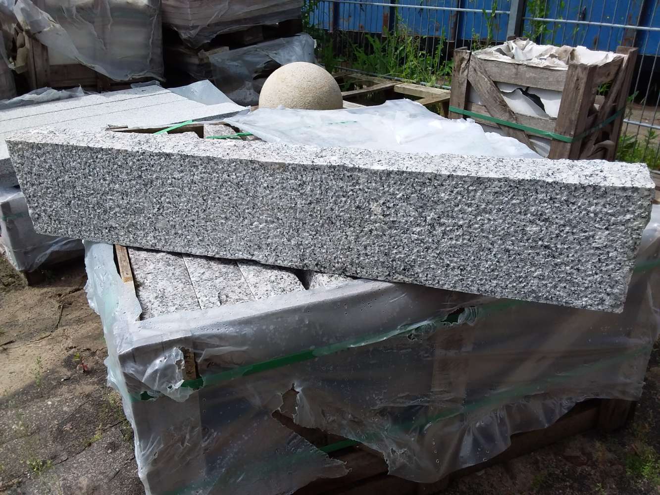 Granit 8x20x100 Randstein grau Rasenkante Beetkante