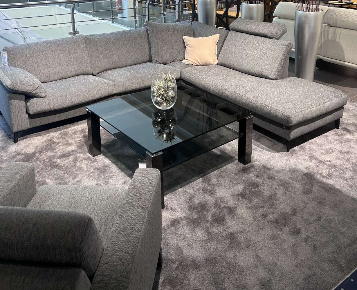 Polstergarnitur und Sessel