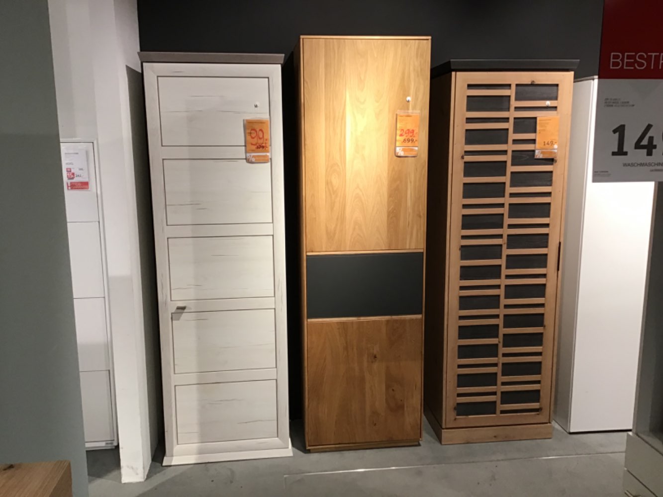 XXXLutz Ausstellungsstück Möbel Garderobenschrank Avanti Eiche