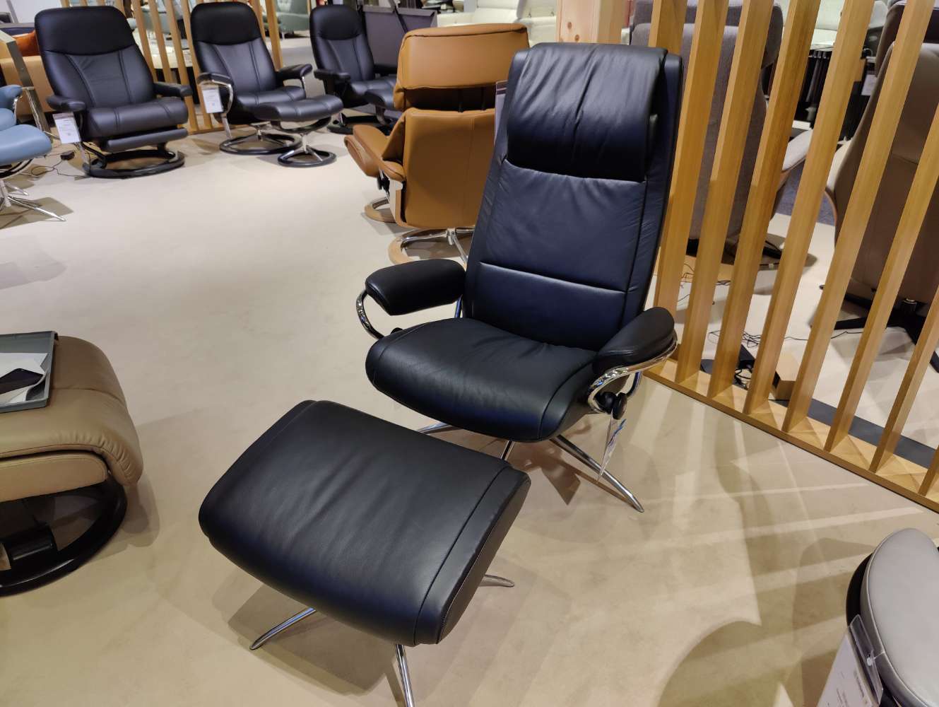 STRESSLESS – Sessel + Hocker – Paris – Star – Leder