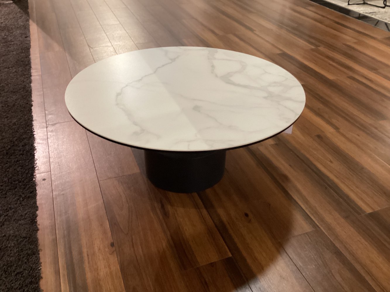 Couchtisch „Varium Monolith“, Orig. Akante, Keramikplatte