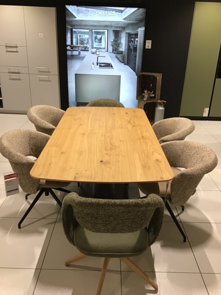 Essgruppe mit 6Stühlen