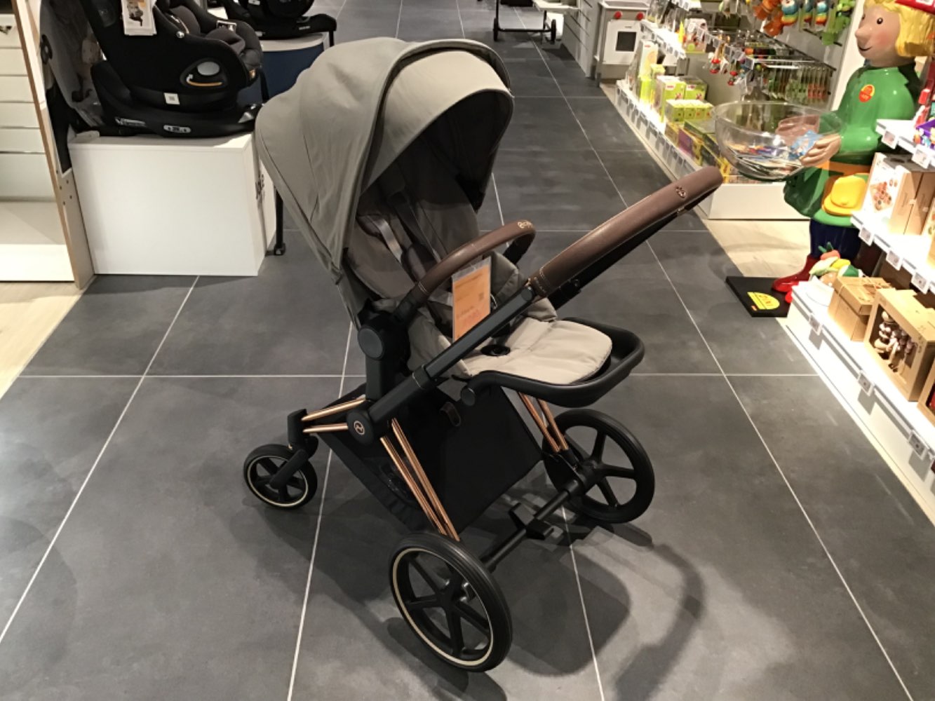 XXXLutz Ausstellungsstück Möbel Kinderwagen Priam Roségold braun