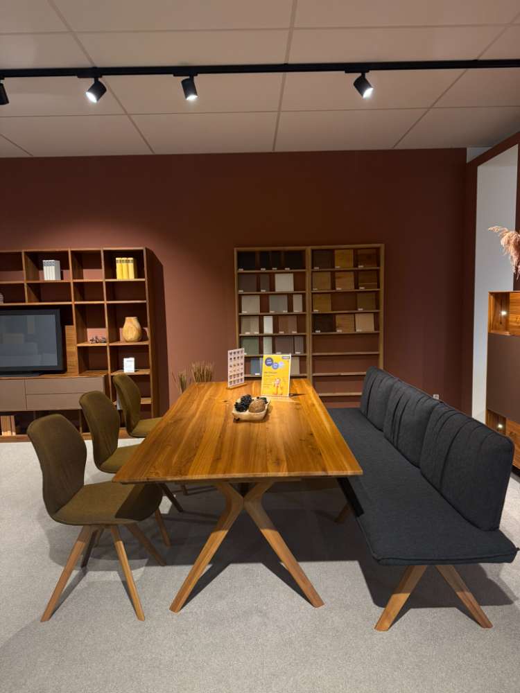 -Anrei- Tischgruppe Inkl. Bank u. Stühle