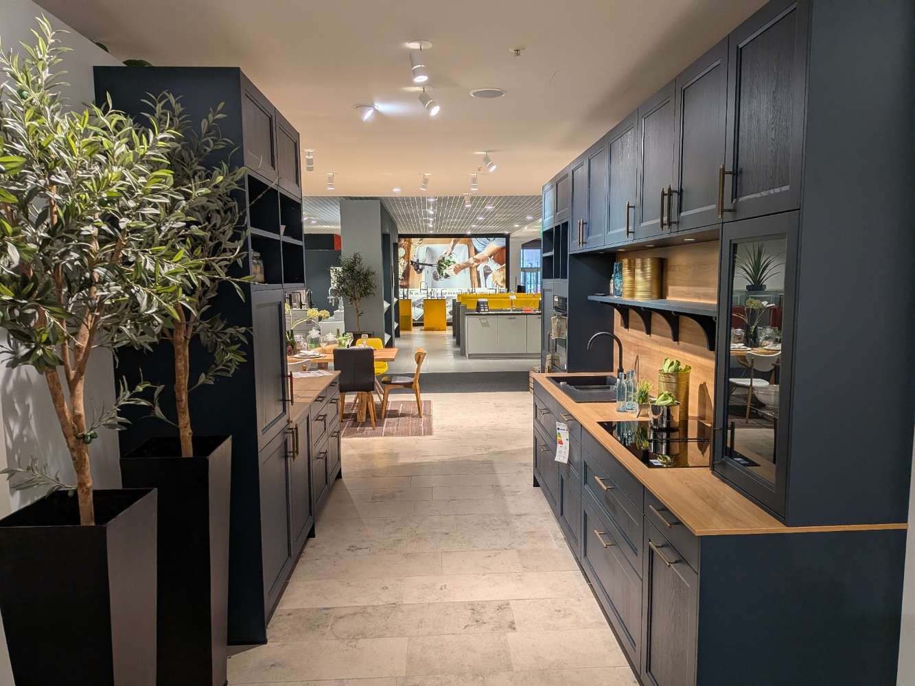 Schüller Musterküche LB-AK047