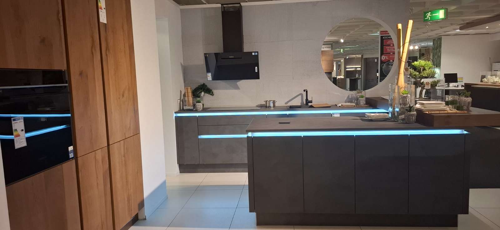 U-Küche Grifflos Eiche Trürffel inkl. Geräte, Spüle und Armatur