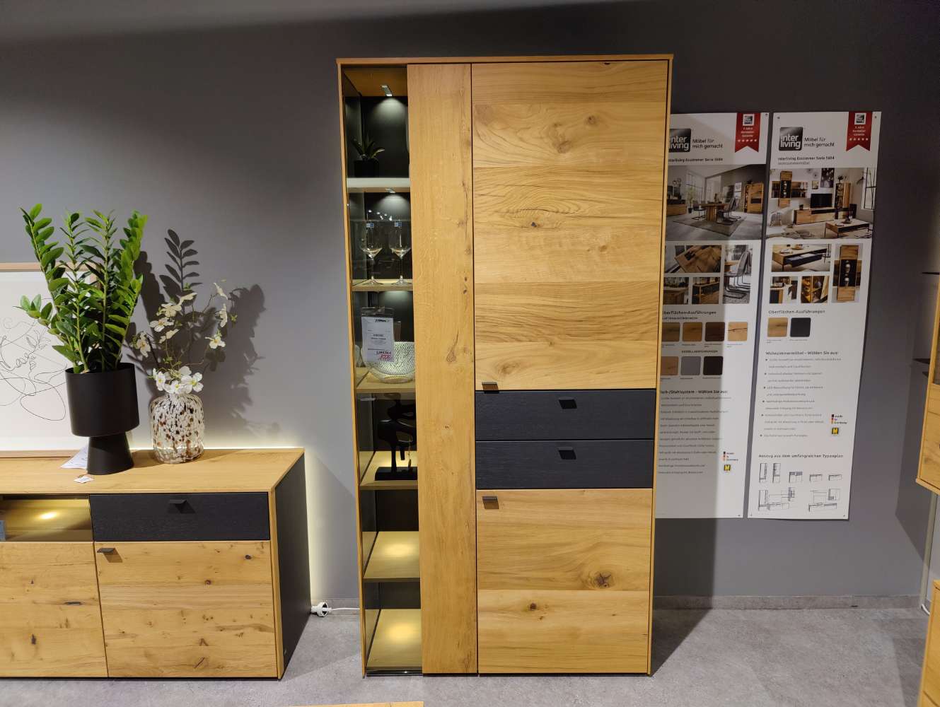 Vitrine – INTERLIVING 5604 – inkl. Beleuchtung