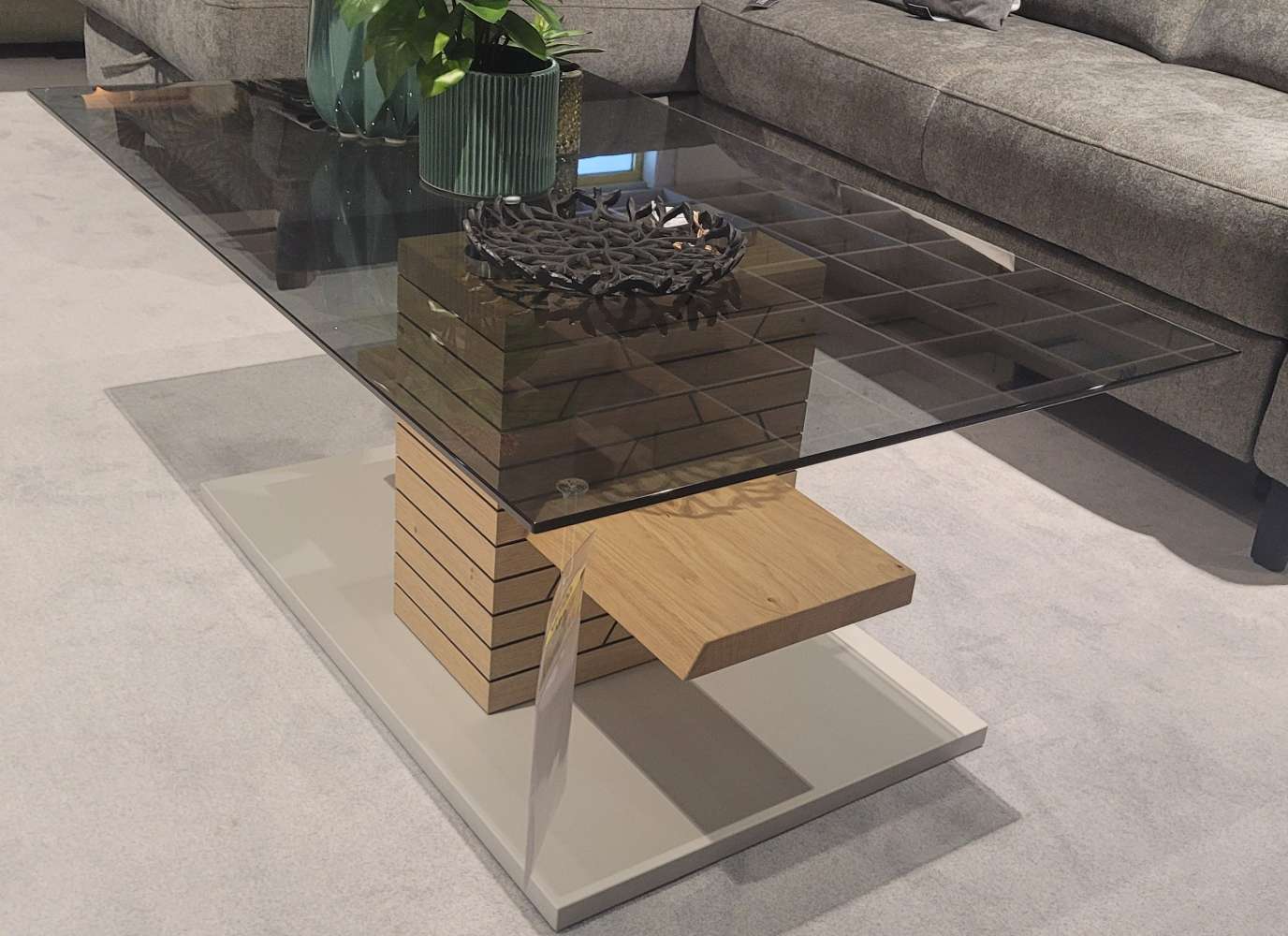 Couchtisch Lichtgrau/Parsolglas /Hirnholz BHT ca 110x46x70cm