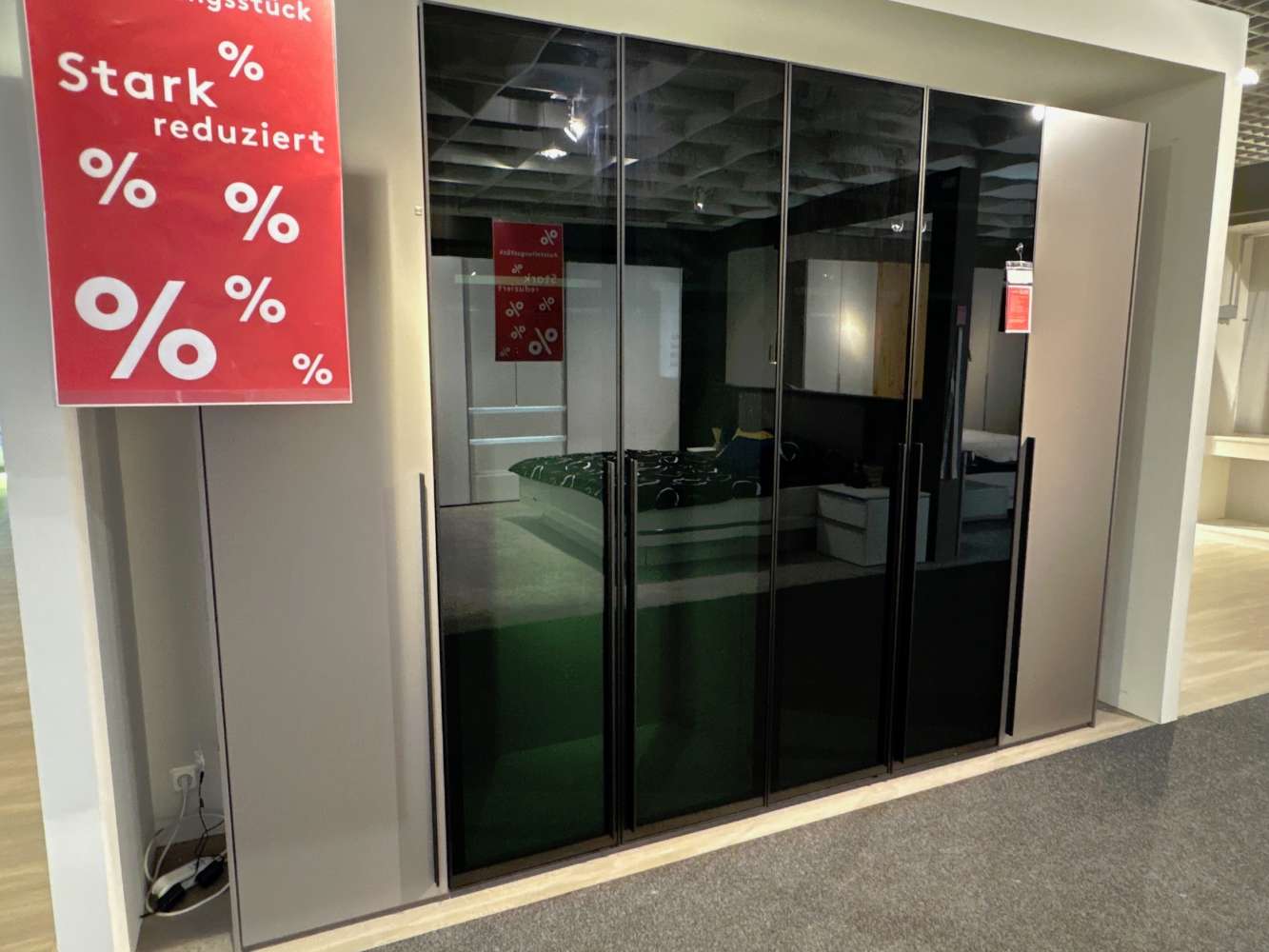 Drehtürenschrank Lack terrabraun matt⚡️Sparpreis⚡️