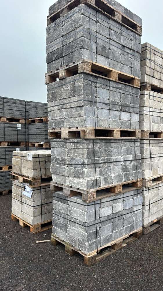 Burgmauer Felsstruktur 36,5x24x12,5 cm anthrazit – weiß (2.Wahl)