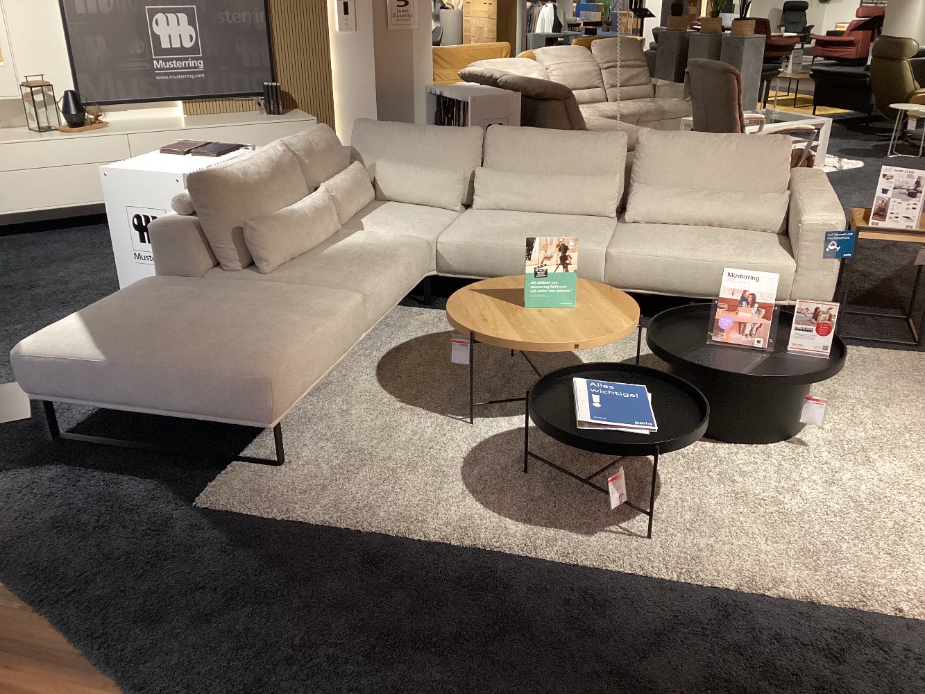 Garnitur „JustB!“, Orig. Musterring, inkl. motor. Sitzvorzug +++