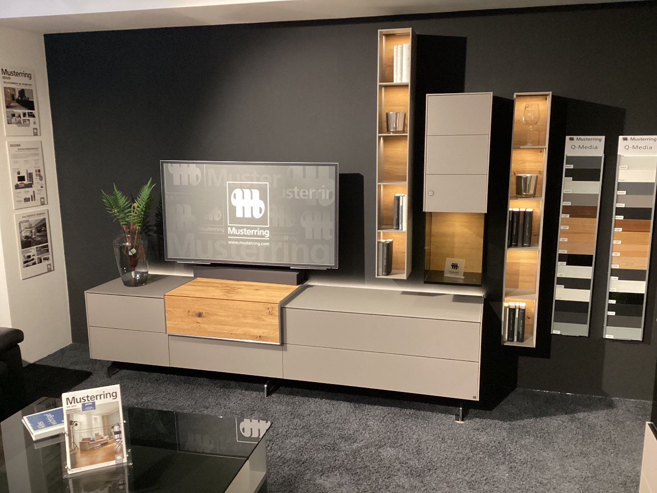 Medienwohnwand „Q-Media 2.0“, Orig. Musterring, Diverses Zubehör