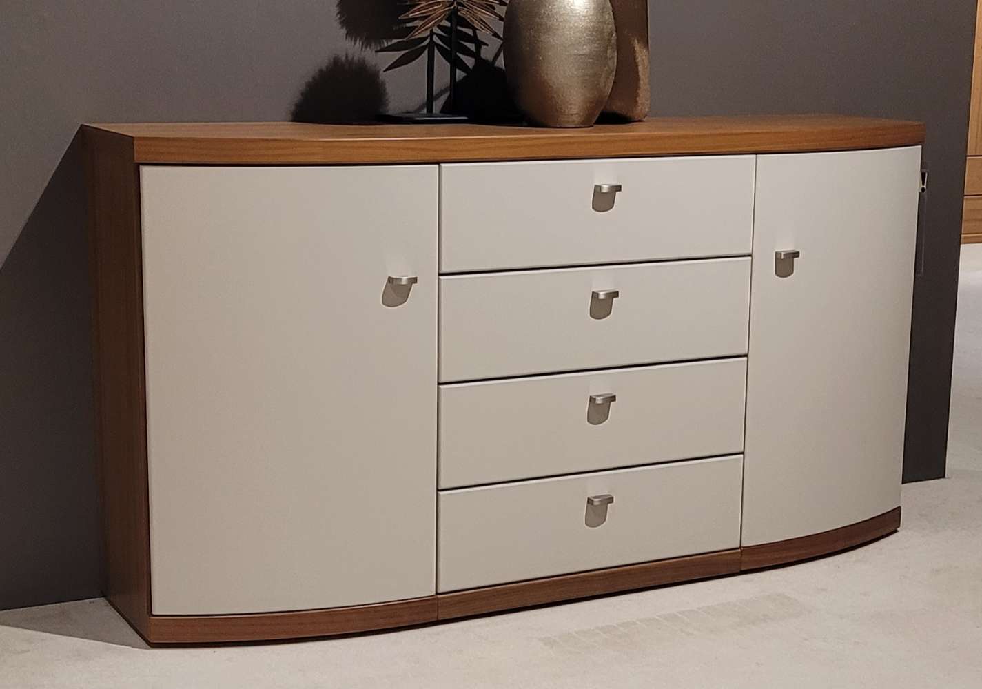 Sideboard Echtholz Nussbaum/lack seidengrau BHT ca 150x79x37cm