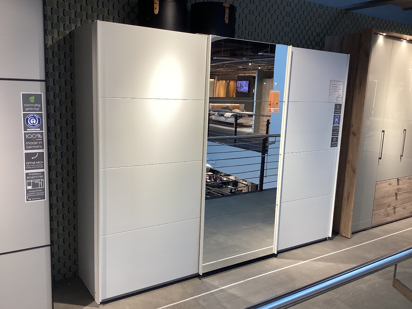 Schwebetürenschrank XORA