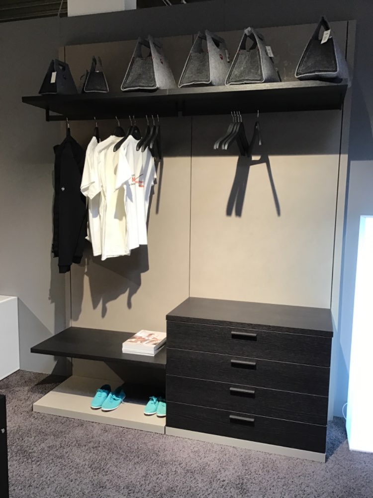 Ankleide/Garderobe ConturLoretto mit Schubladen, Kleiderstangen