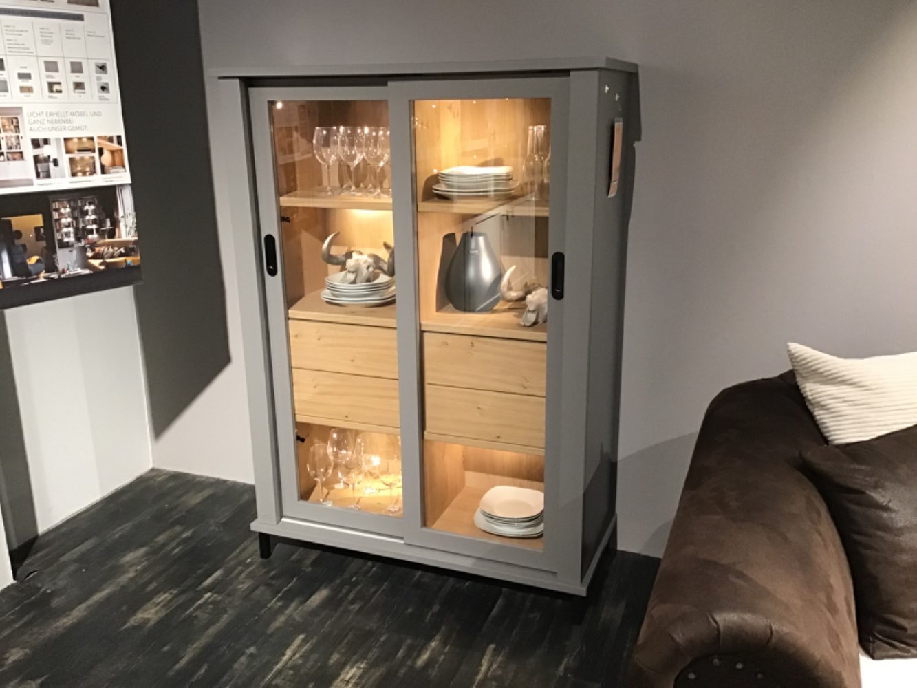 XXXLutz Ausstellungsstück Möbel Vitrine Village Stone