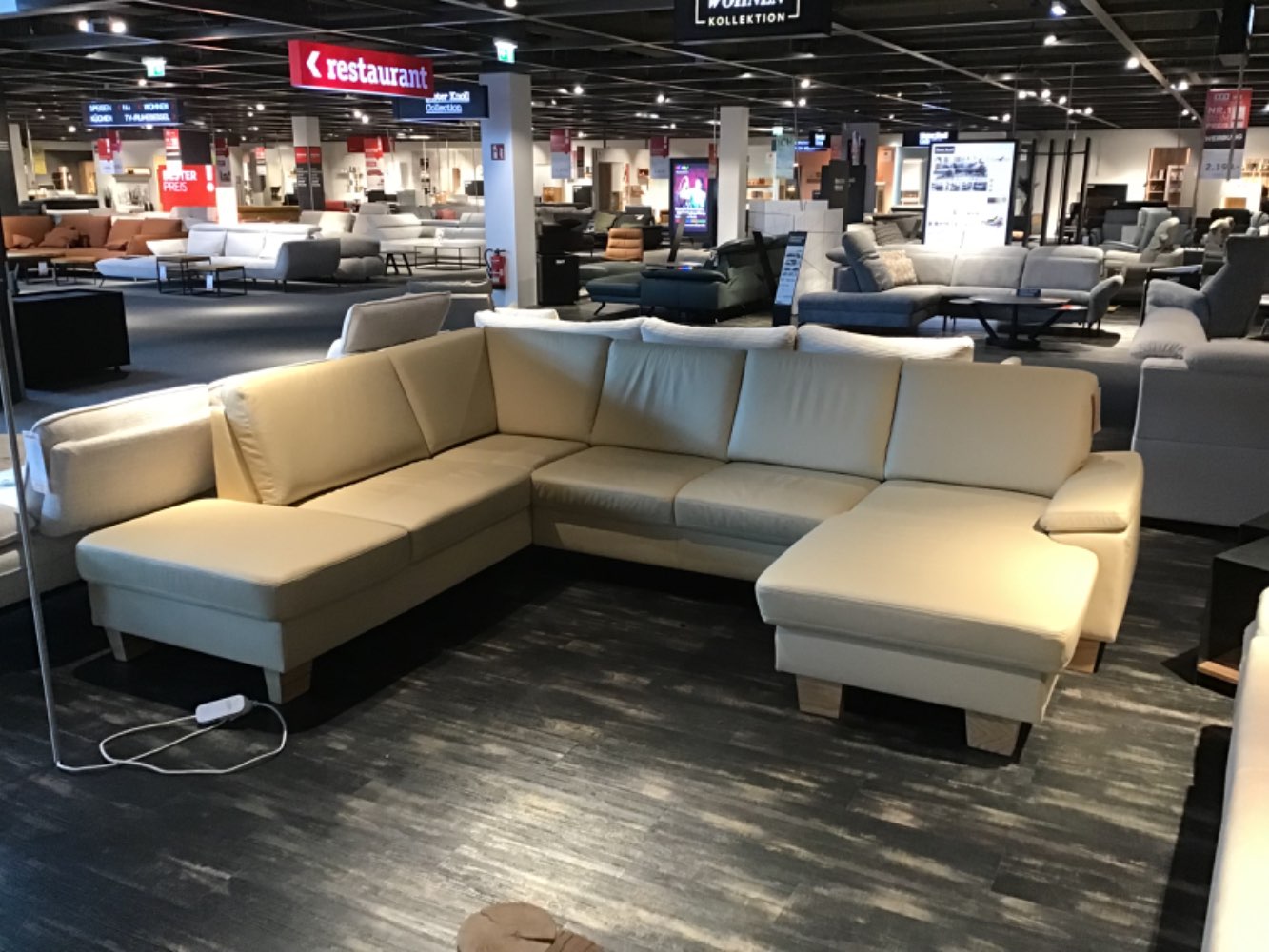 XXXLutz Ausstellungsstück Möbel Wohnlandschaft Sambia beige