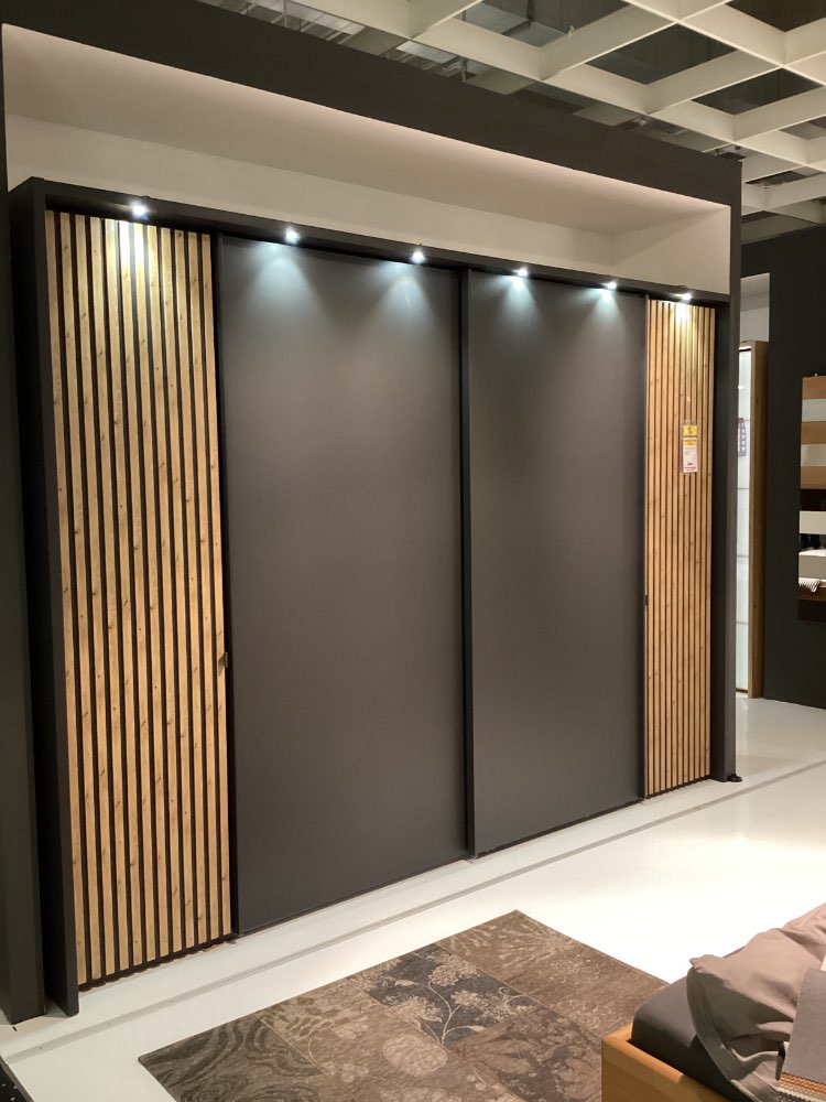 Dreh-/Schwebetürenschrank