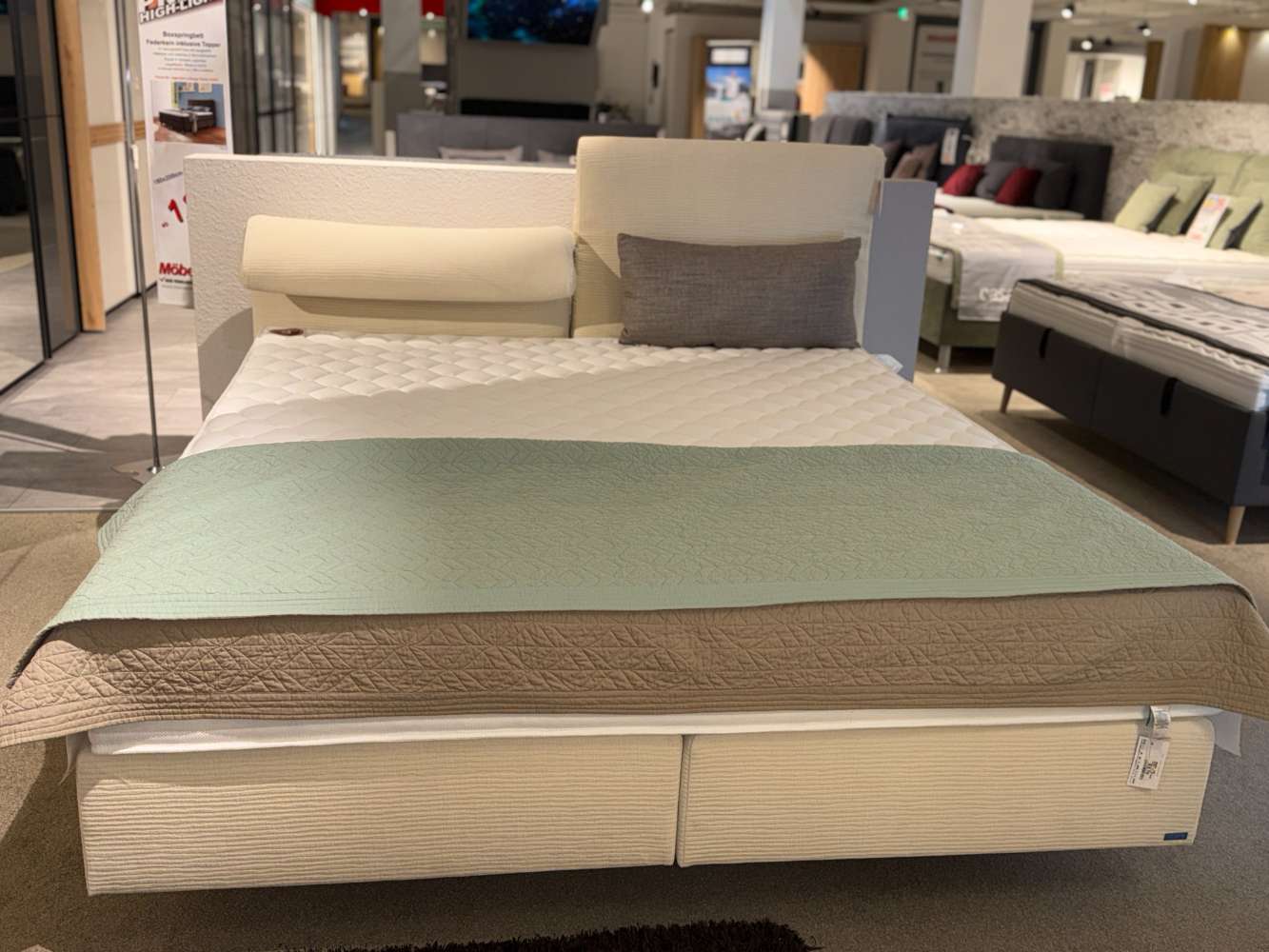 Boxspringbett mit TTFK-Matratze, TFK Unterbau und GelArt-Topper