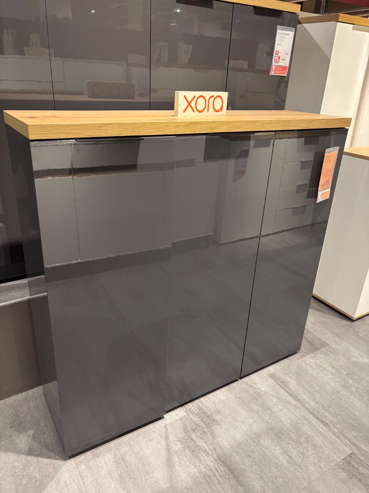 Schuhschrank  Anthrazit HG mit Eichenplatte XXXLutz Heilbronn