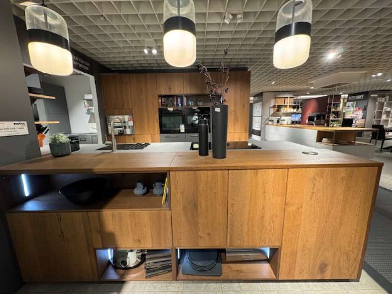 Musterküche Nolte Soft Lack/Legno